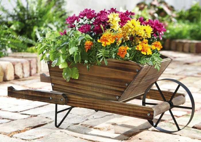Décoration de jardin avec de la récupération! astuces bricolage Créatif Jardin Recup