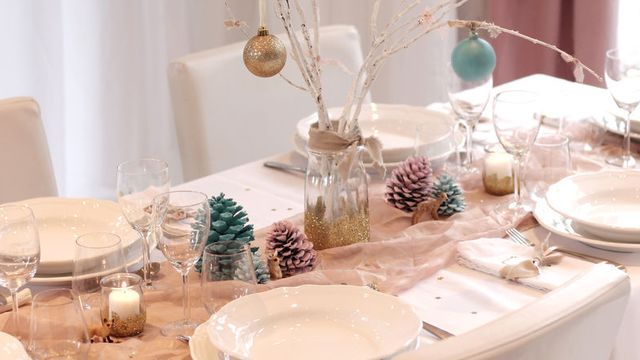 Decoration table Noel : idee & astuces pour decorer tables fetes fin annees