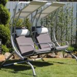 La dernière touche déco de votre jardin : une balancelle !