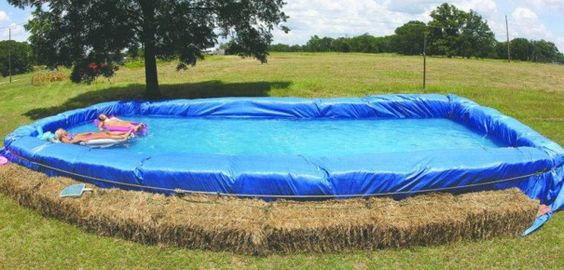 piscine avec foin