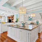 Choisir une cuisine blanche pour créer une atmosphère moderne